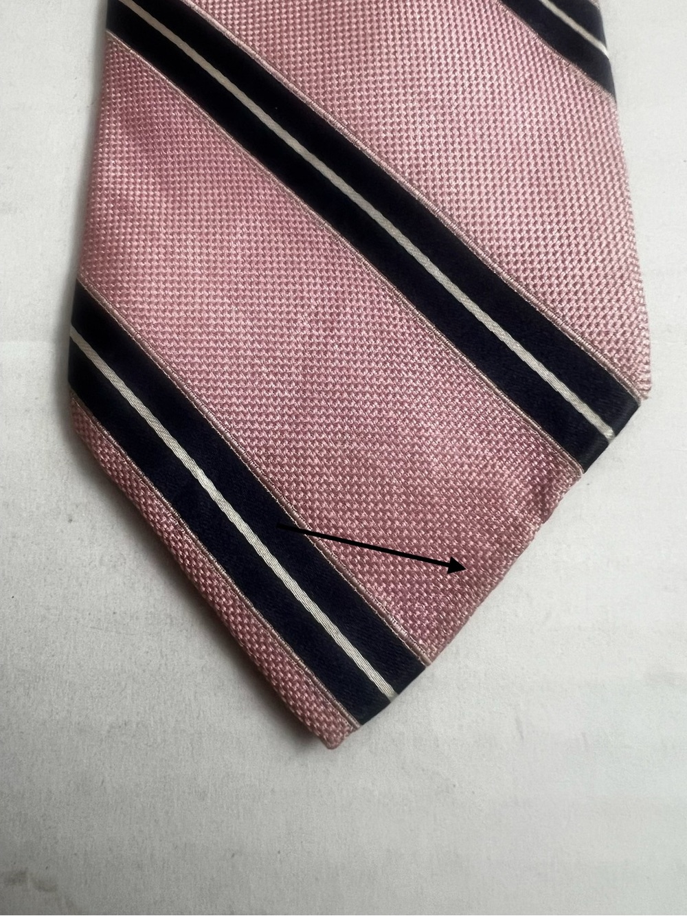Tommy Hilfiger Mens 100% Silk Designer Tie Pink Blue Striped Preppy Necktie Y2K - Picture 9 of 9